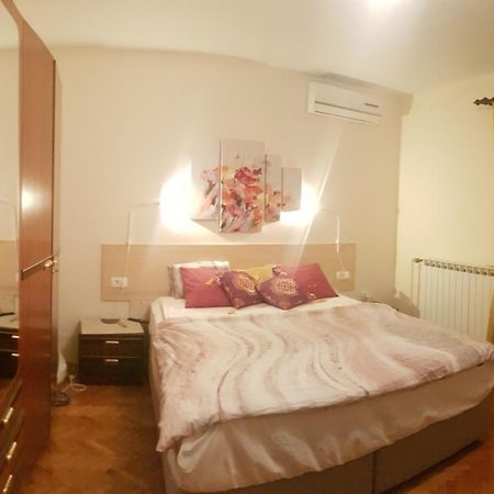 Aneli Rooms & Apartament روفينج الغرفة الصورة