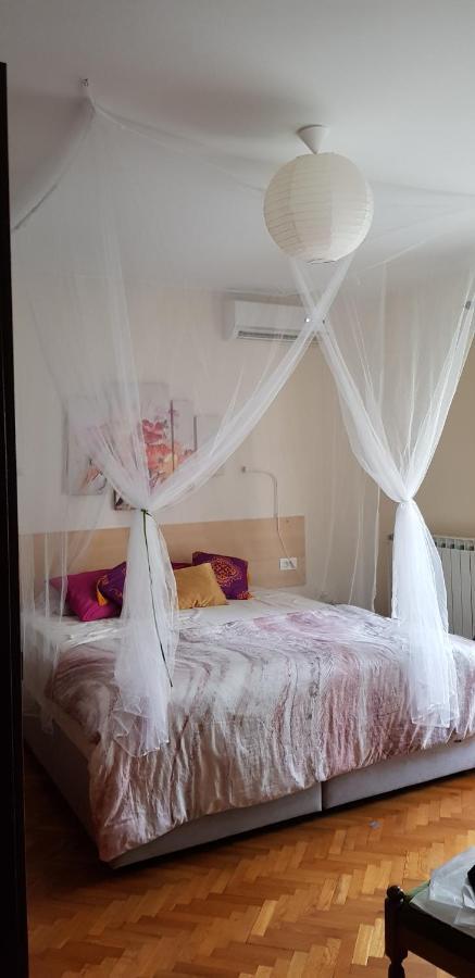 Aneli Rooms & Apartament روفينج المظهر الخارجي الصورة