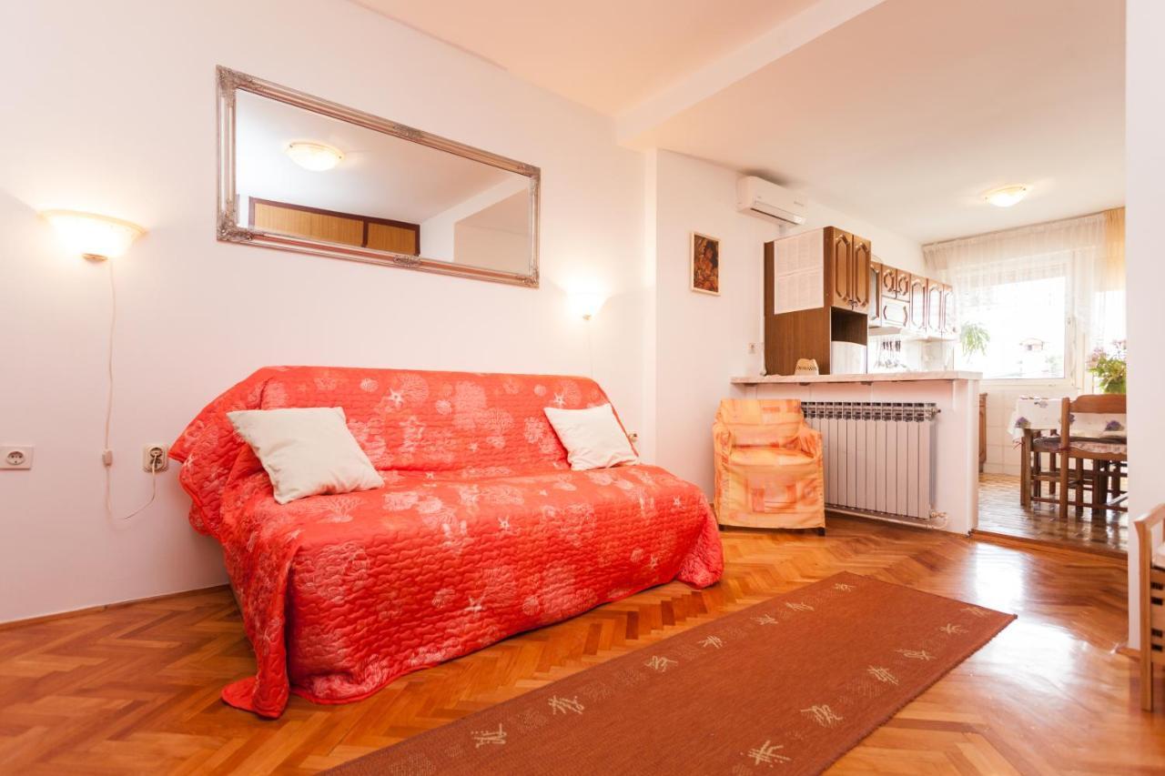 Aneli Rooms & Apartament روفينج المظهر الخارجي الصورة