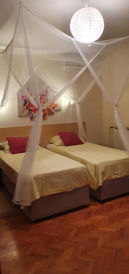Aneli Rooms & Apartament روفينج المظهر الخارجي الصورة