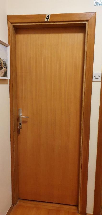 Aneli Rooms & Apartament روفينج المظهر الخارجي الصورة