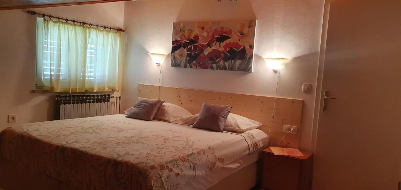 Aneli Rooms & Apartament روفينج المظهر الخارجي الصورة